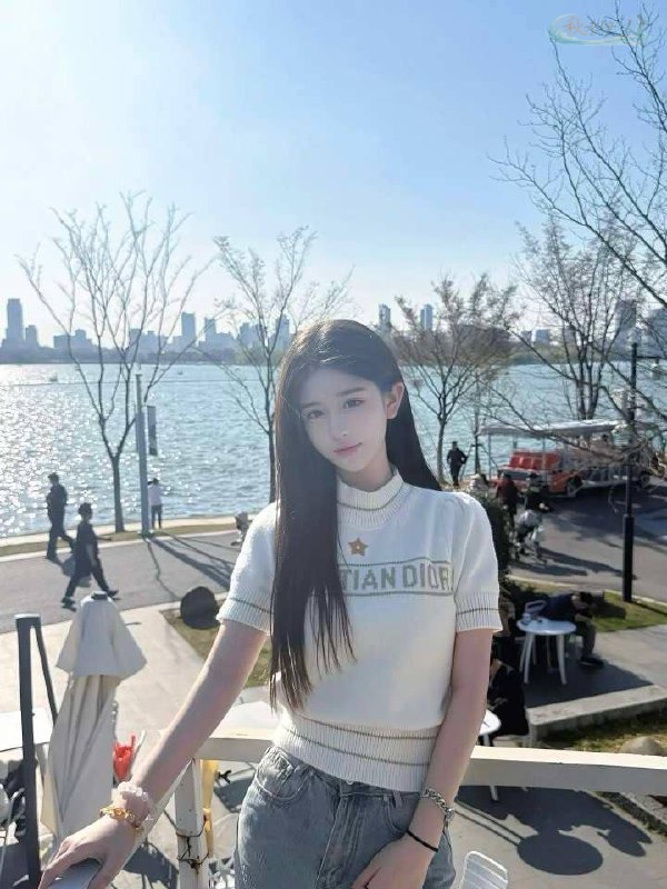 南京纯欲模特侧面写真