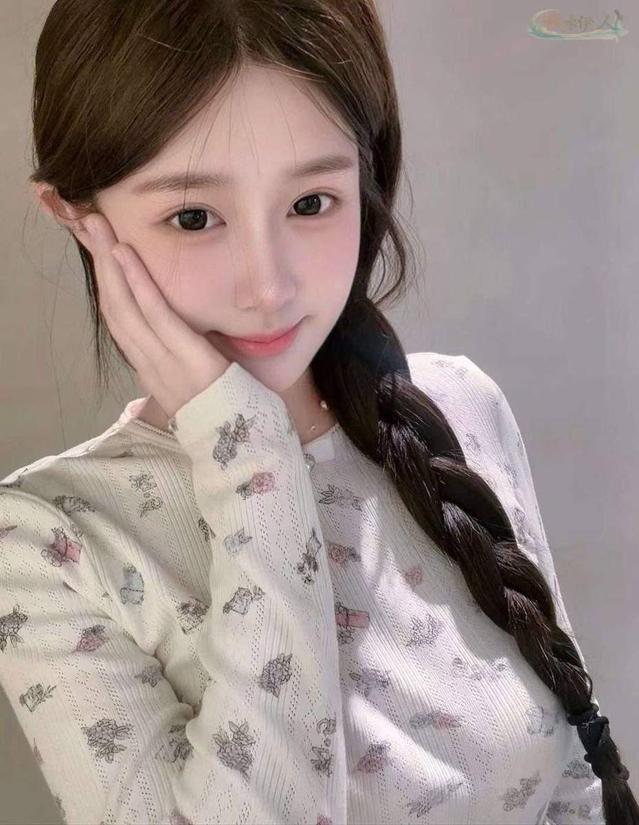 南京C杯模特纯欲写真