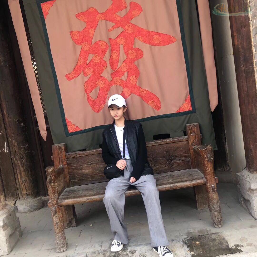 苏州纯欲风格模特立姿