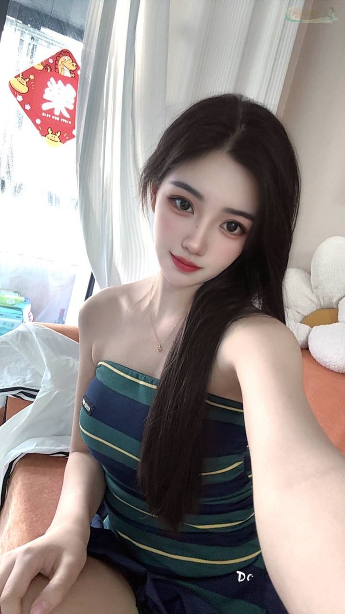 合肥玲珑S曲线细腰模特
