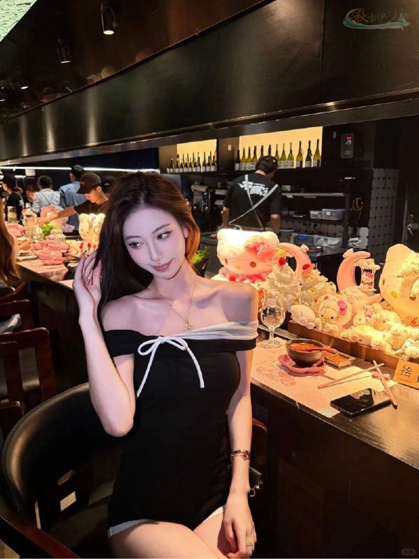 合肥肤白清纯女模全身雪白