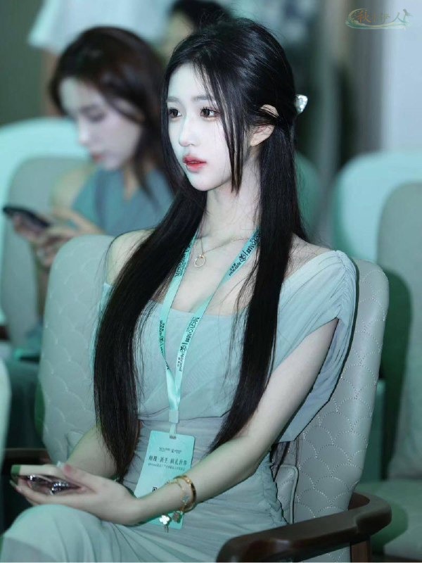 济南纯天然美女身材展示