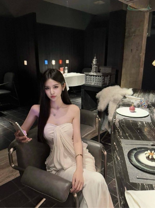 济南气质平面模特生活照健身