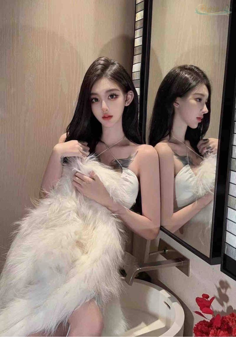 济南纯欲纹身师模特173身高D杯写真1