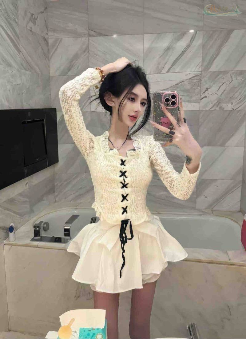 济南甜美模特D杯身材展示5