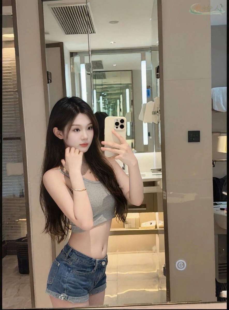 济南雪白肌肤女友感模特