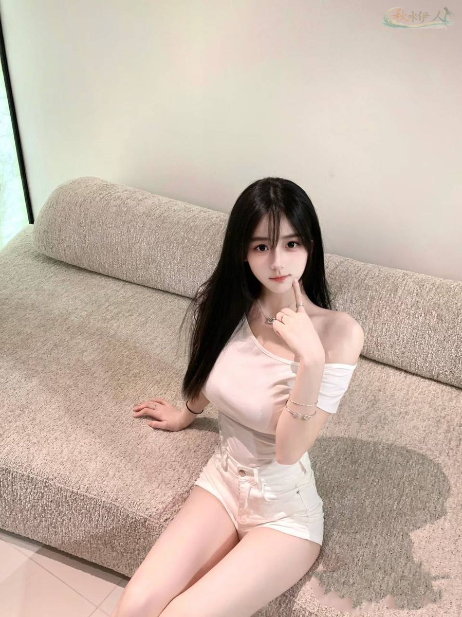 宁波少女模特蜜桃臀清新日常写真