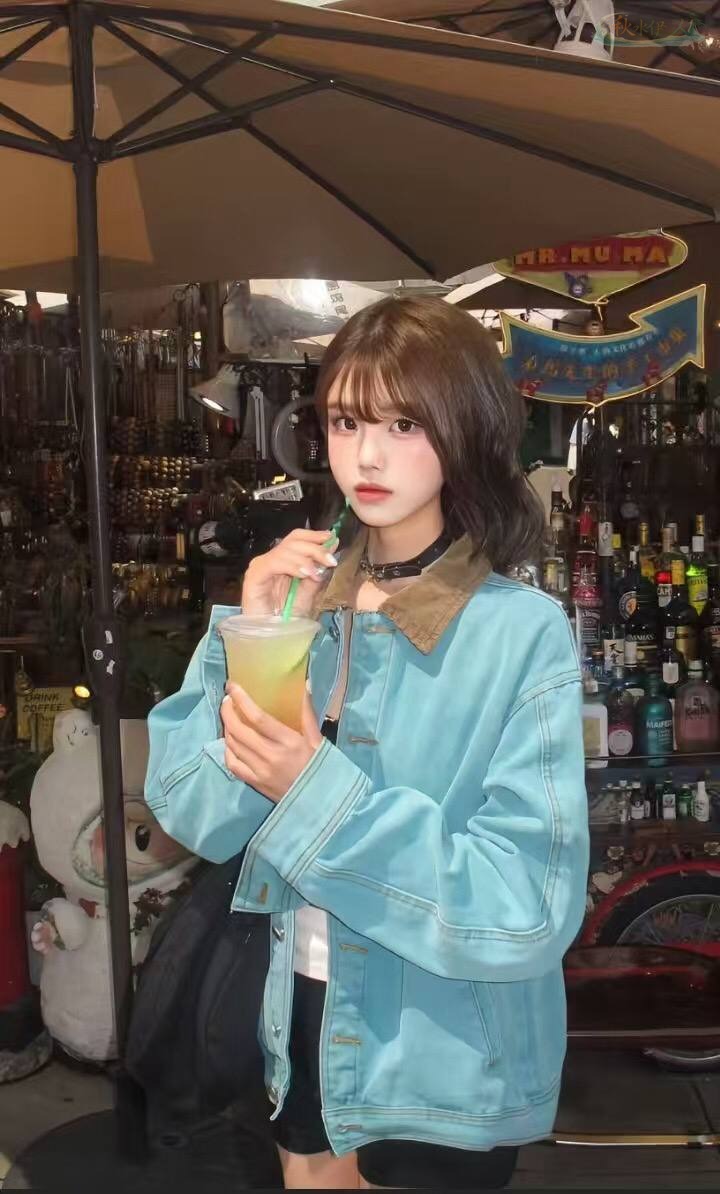 厦门模特街拍自然纯粹感