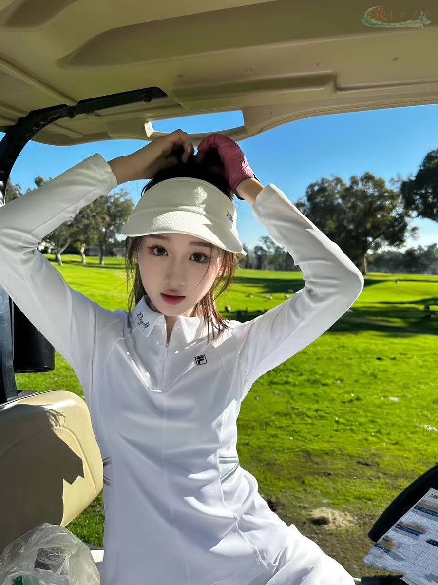 珠海模特皮肤白皙甜美淡妆