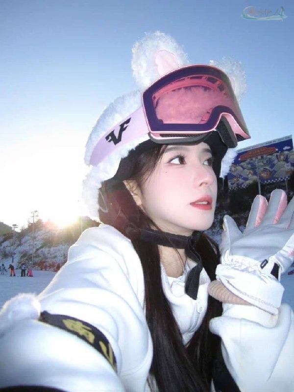 天津大学生模特滑雪爱好