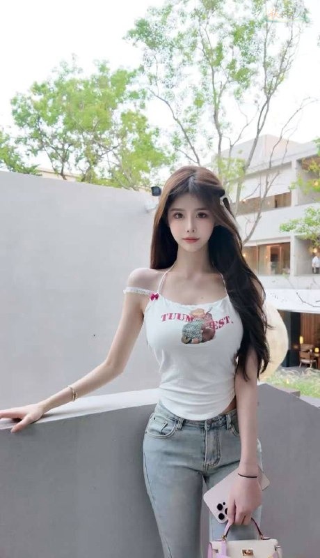 天津清新风格模特甜美笑容