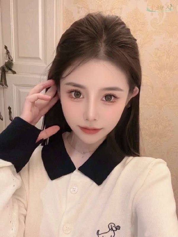 天津甜美模特168E街拍写真