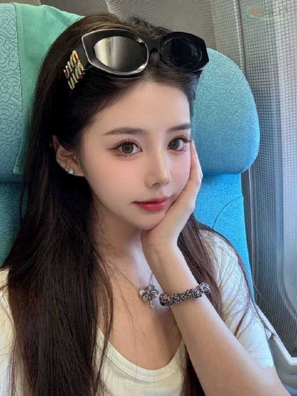 天津南方姑娘温柔气质写真
