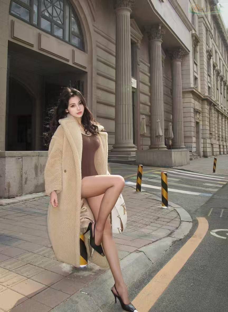 昆明甜御模特欧美风格街拍高冷