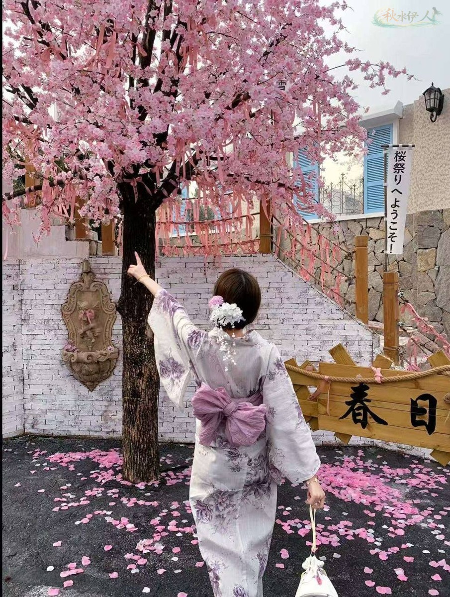 昆明混血模特和服造型
