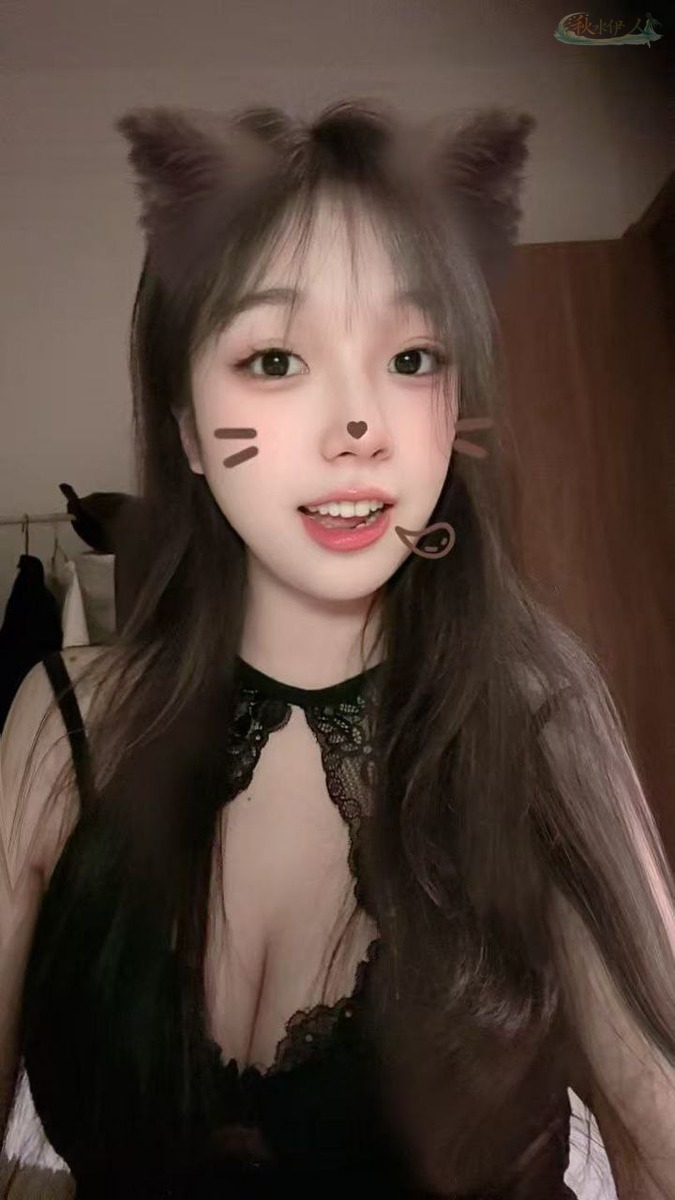 昆明168cm模特纯欲风格半身照