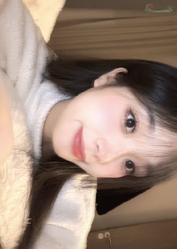 昆明纯欲天花板模特写真正面照