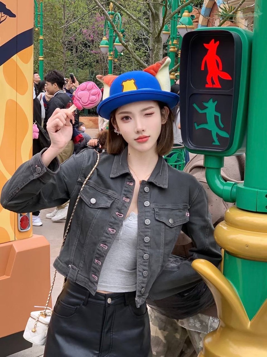 北京素颜女神模特侧颜气质写真