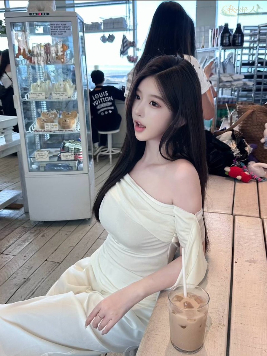 清纯模特不烟不酒无纹身形象