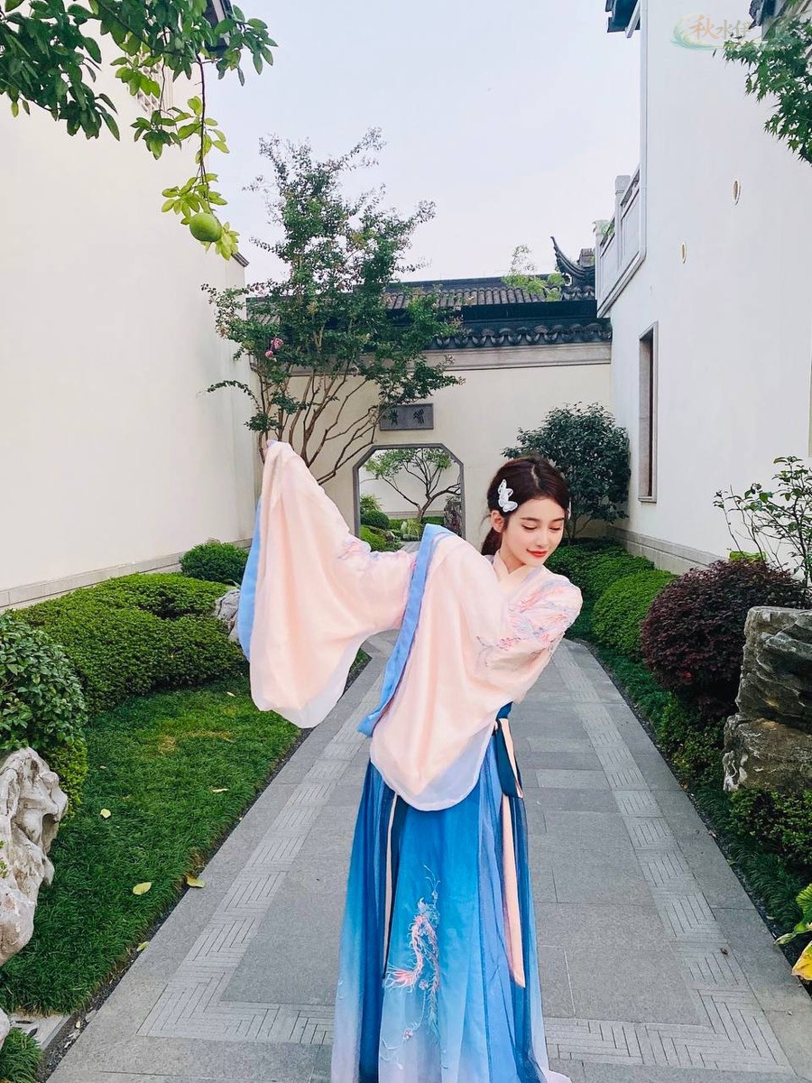 北京邻家女孩模特全身比例