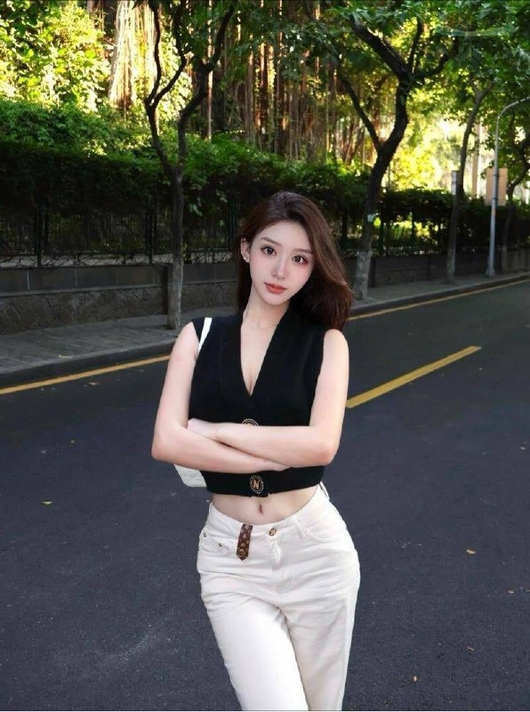 太原清纯模特全身照零整