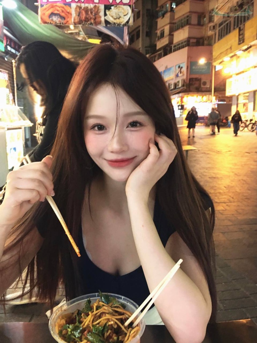 石家庄白瘦幼模特曦曦纯欲写真大片