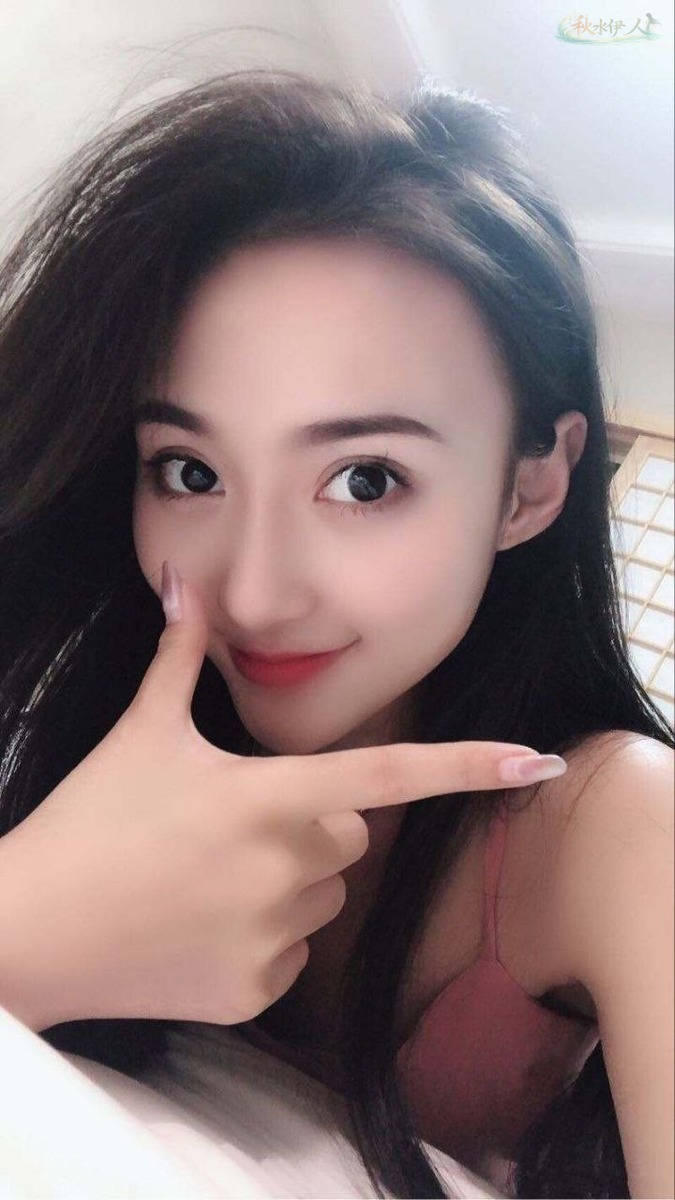 三亚短款开衫模特拍摄大片