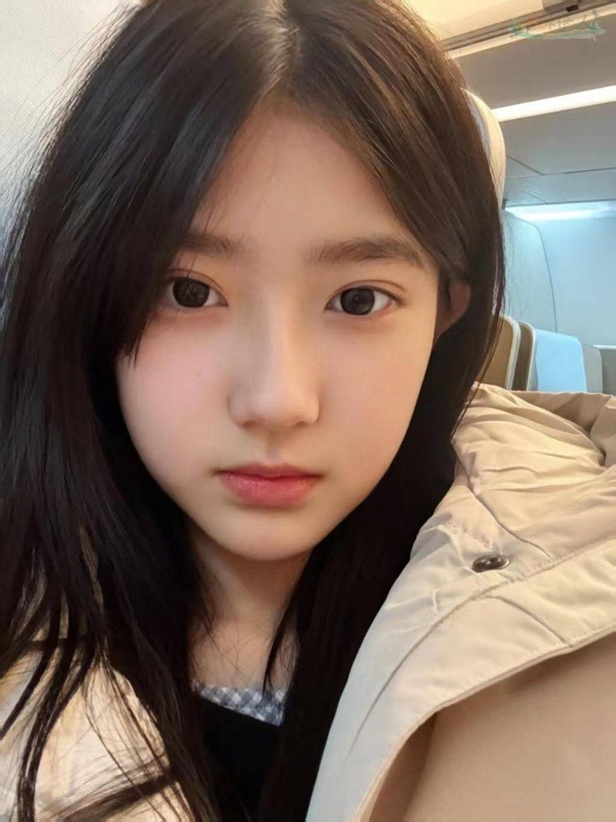 三亚白幼瘦纯欲模特写真大片