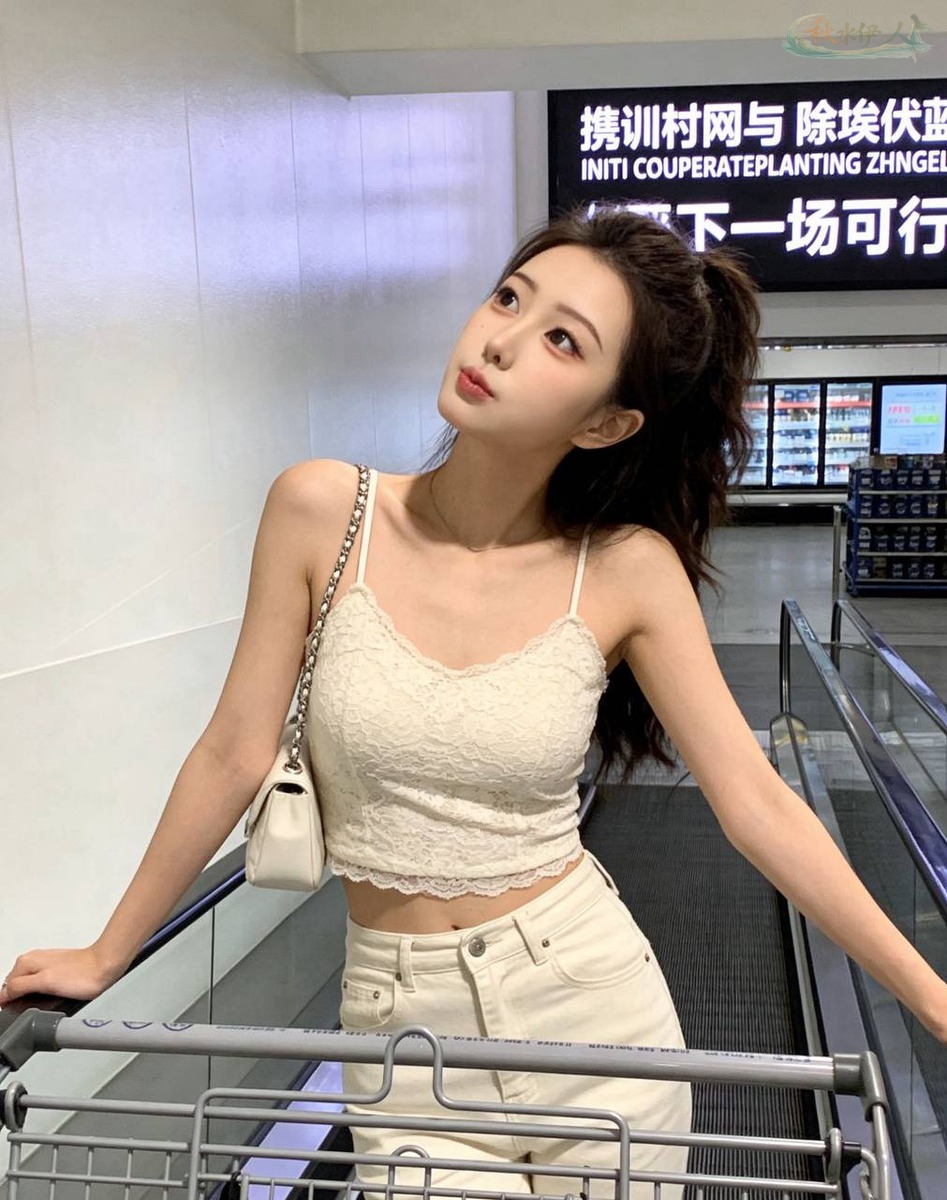 西安瑜伽女孩柔美身姿曲线