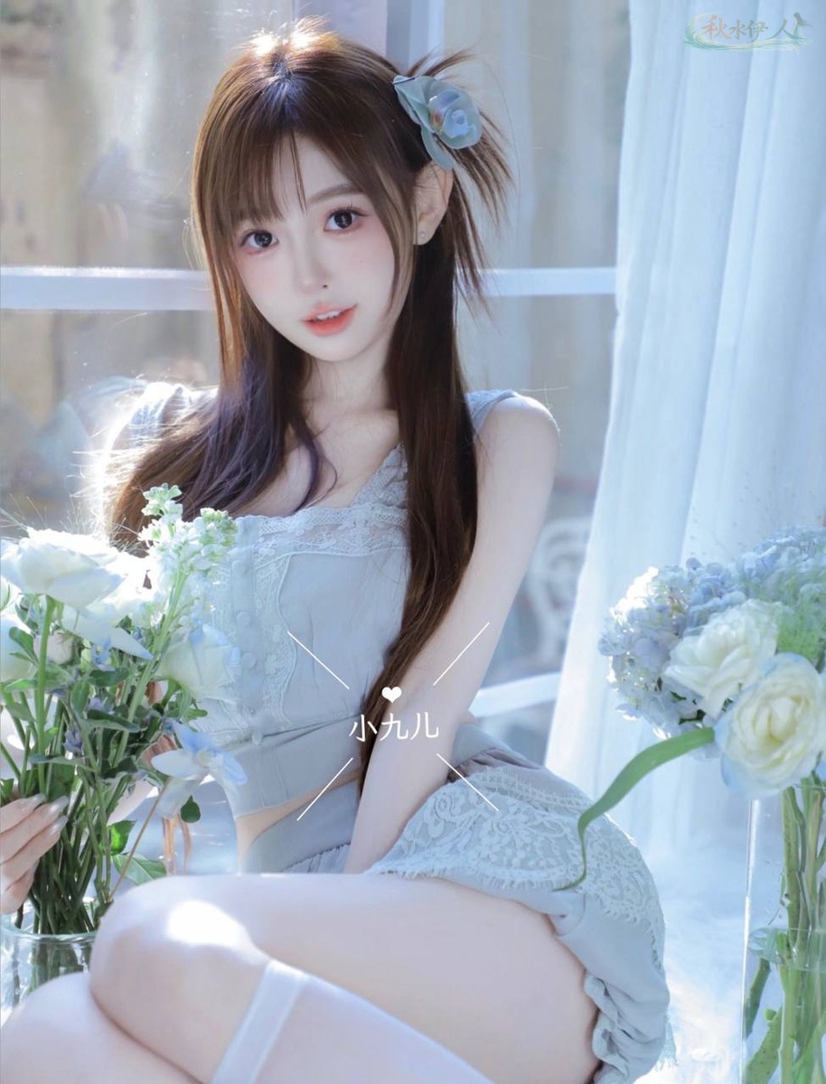 成都纯欲风模特蜜桃肌肤