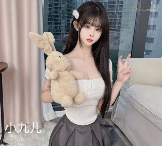 成都新人模特36C身材展示校园写真