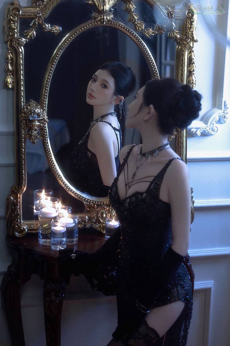 成都气质女神D罩杯肤若凝脂写真