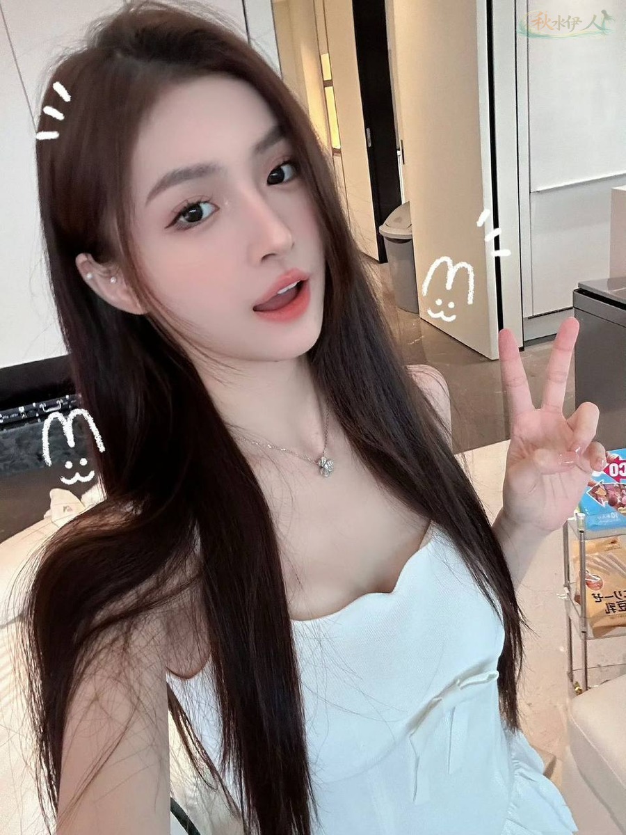 上海清纯御姐风模特S型身材展示