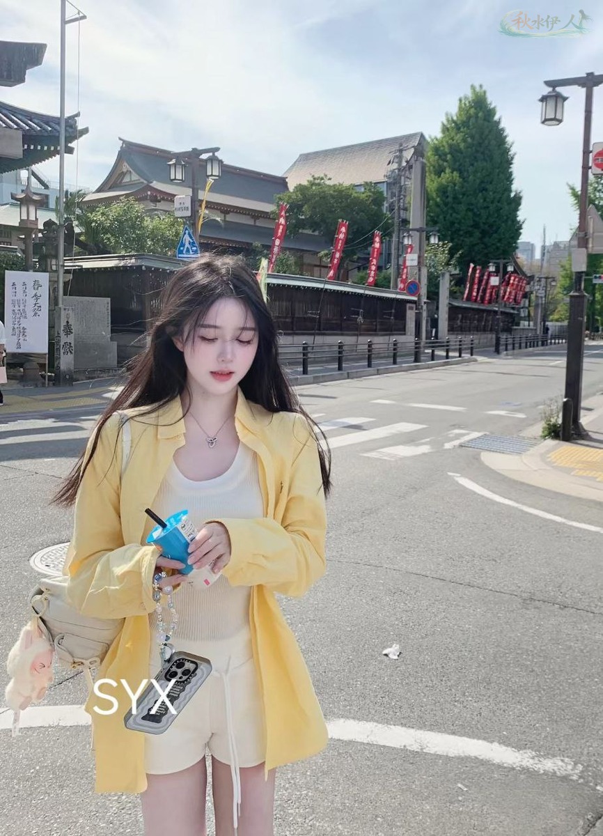 上海声音甜美模特高清照片