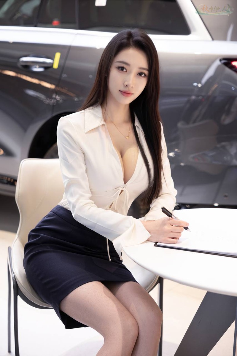 北京气质超模高挑白皙街拍