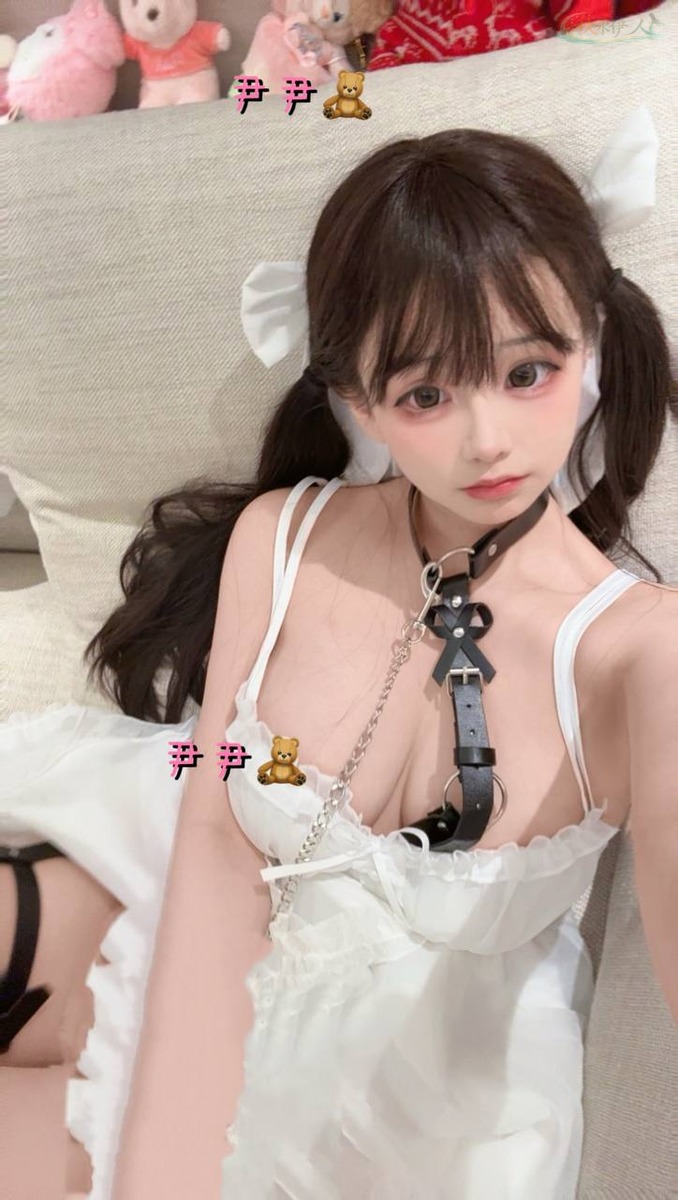 上海日系萝莉模特童颜巨乳写真