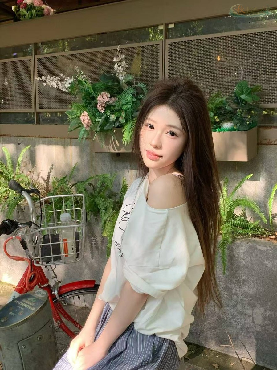 广州170身高筷子腿模特街拍