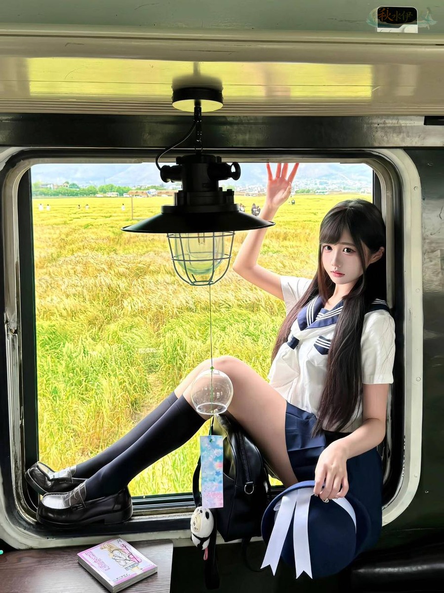 广州06后艺术生模特街拍写真