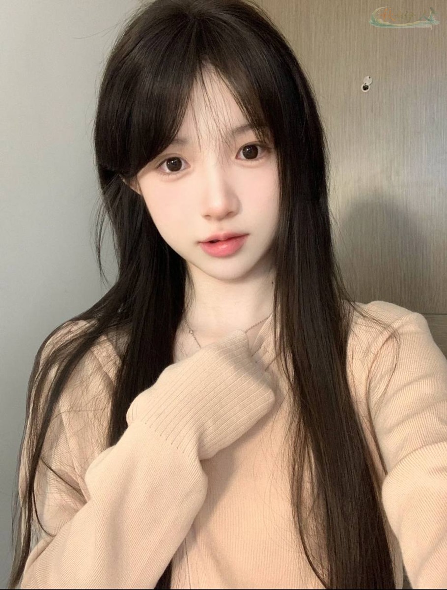 广州纯真笑容模特生活照