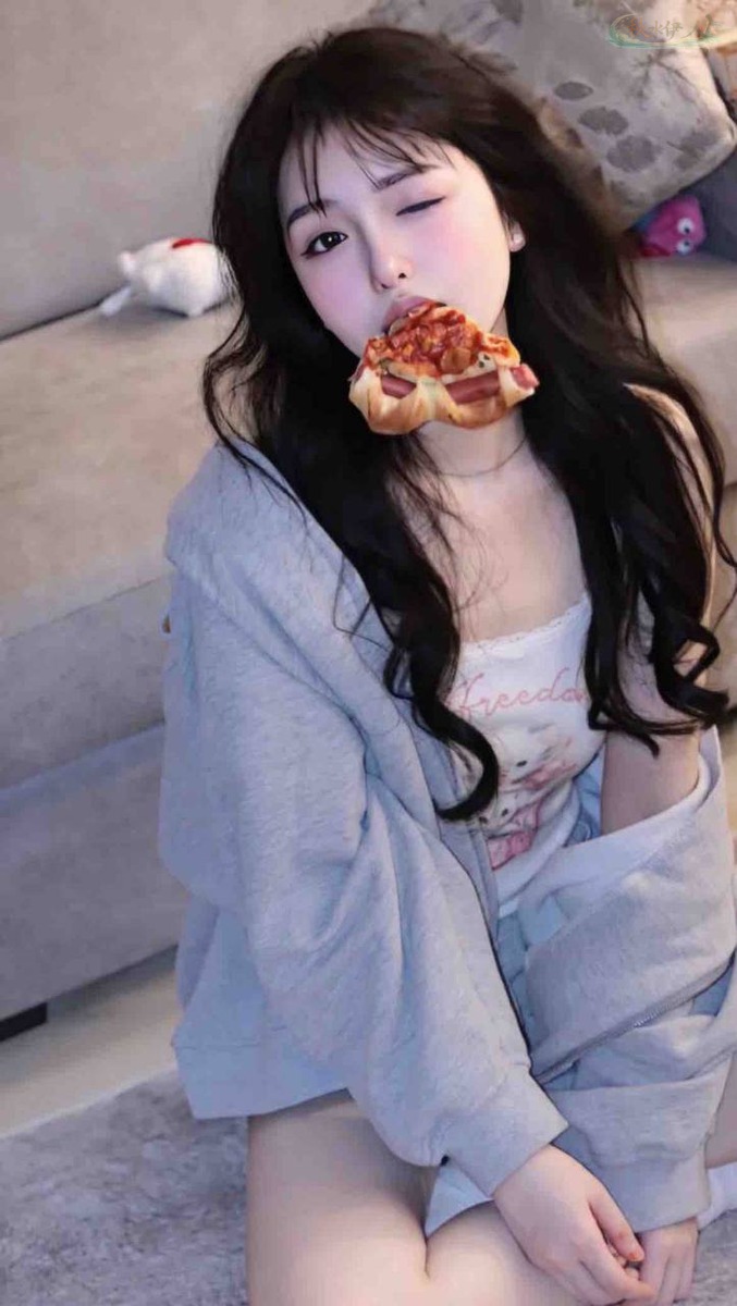 广州校园甜妹纯欲风写真
