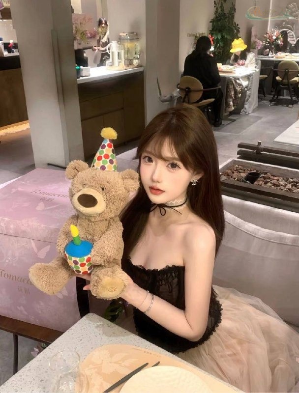 苏州纯欲御姐模特白皙长腿写真
