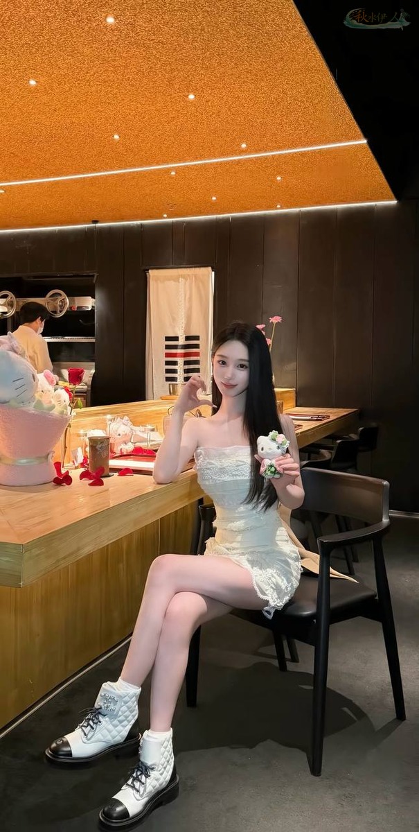 杭州高级感模特冷白皮侧面照