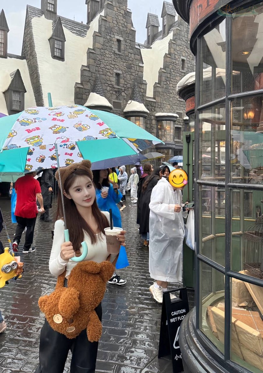 其他纯欲风少女全身雪白无赘肉