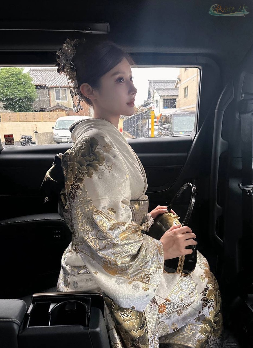 其他D罩杯模特清秀幼态街拍