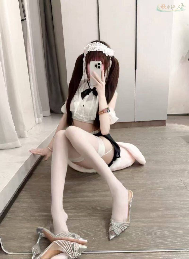 杭州白虎少女小香风街拍