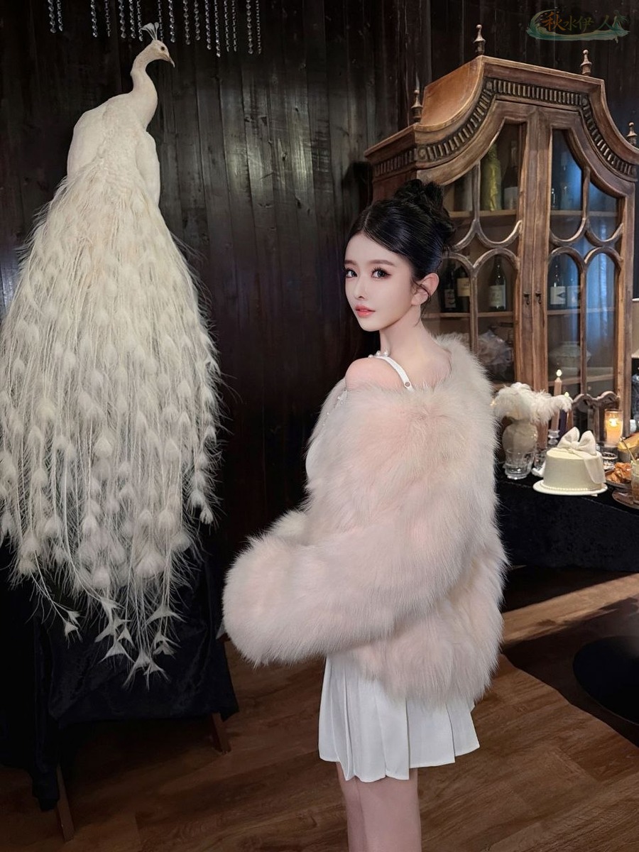 杭州纯欲风模特私房写真