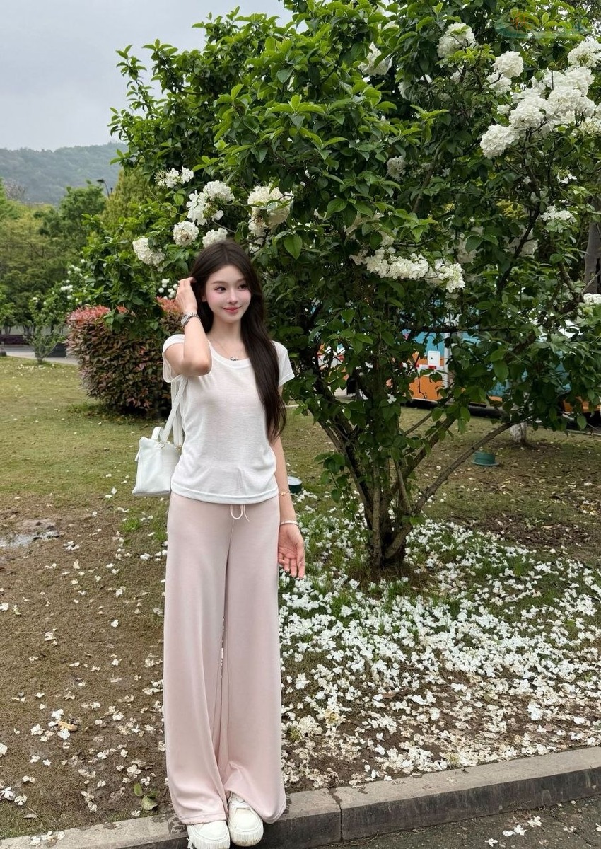 杭州纯白瘦气质甜妹街拍3