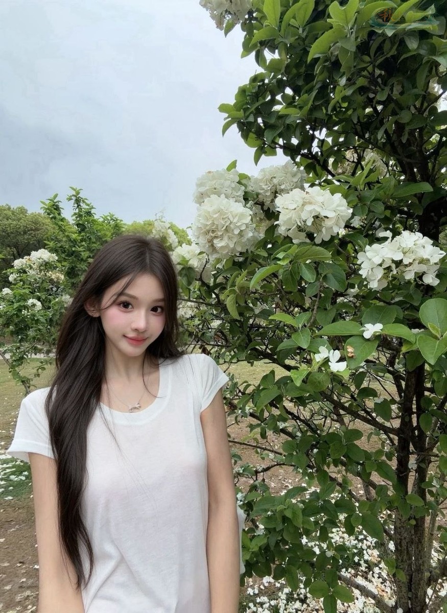 杭州细腰翘臀甜美模特生活照2