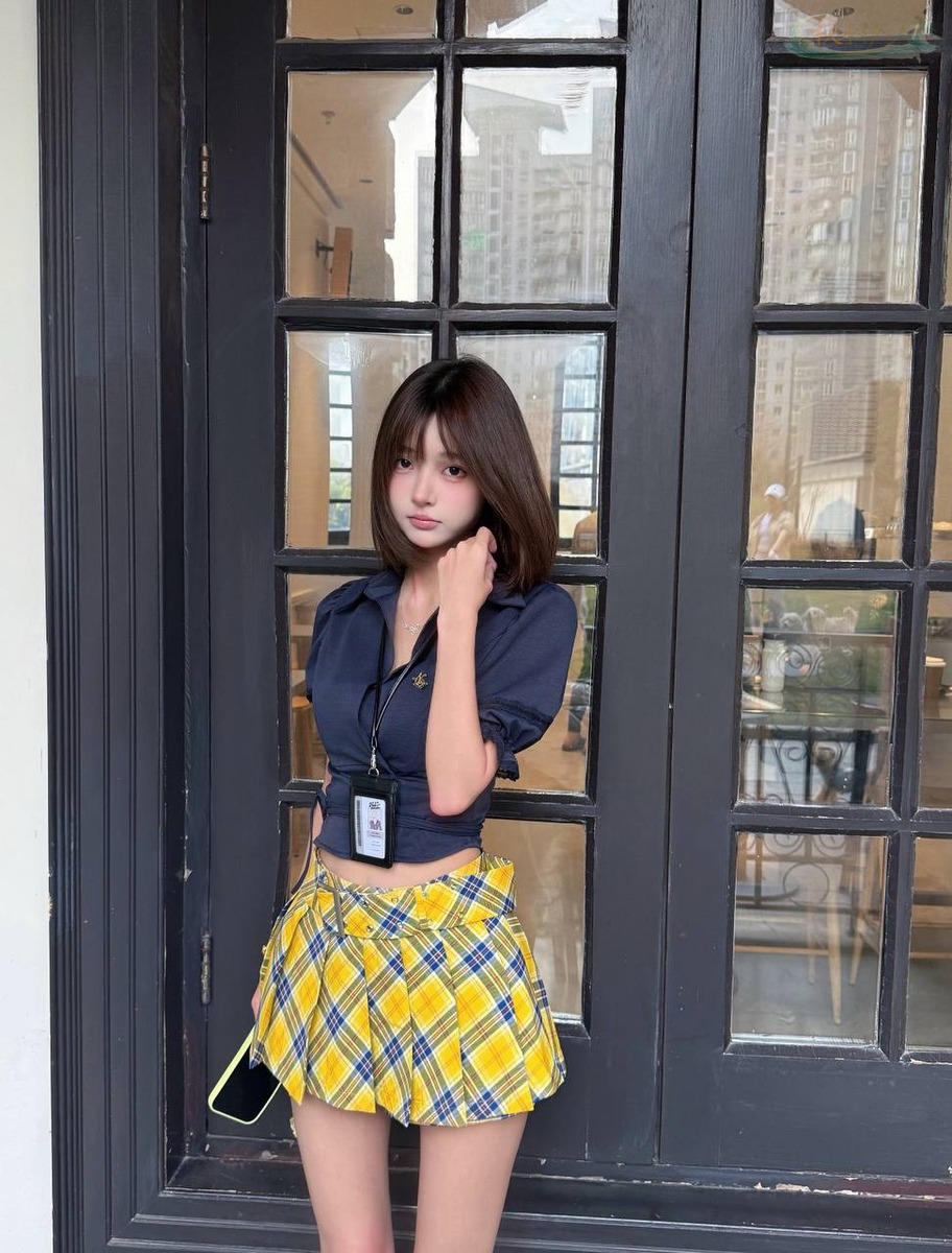 深圳纯欲女神 雨泽 长腿细腰 清纯洋气