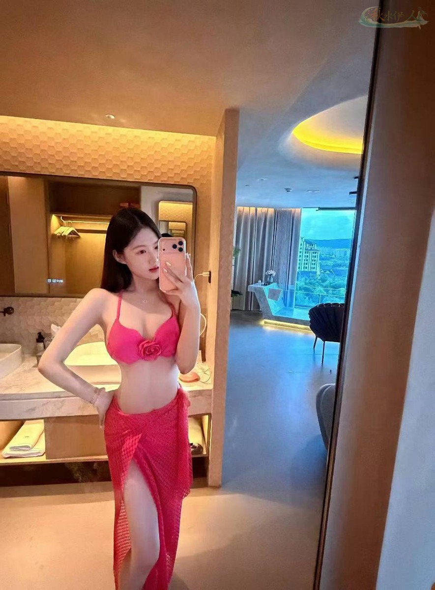 深圳清纯模特173cm真胸C校园风